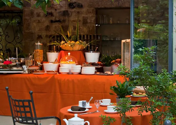 Le Castellas Hotel & Spa - Pont Du Gard - Uzes