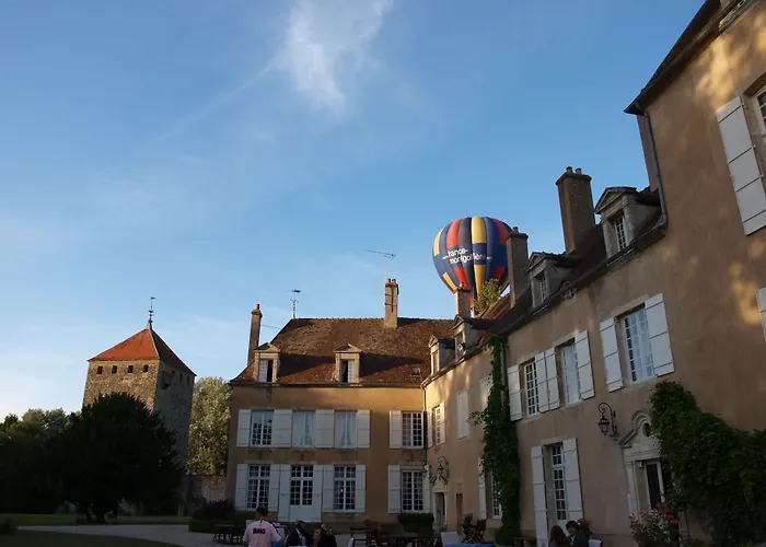 Château de Vault de Lugny