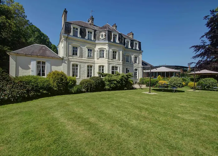Najeti Hôtel Château Cléry
