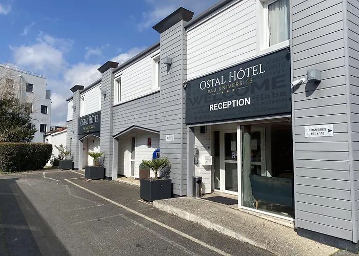 Ostal Hotel Pau Universite