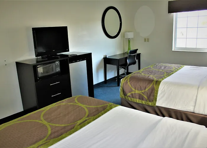 Emmetsburg Hotel & Suites