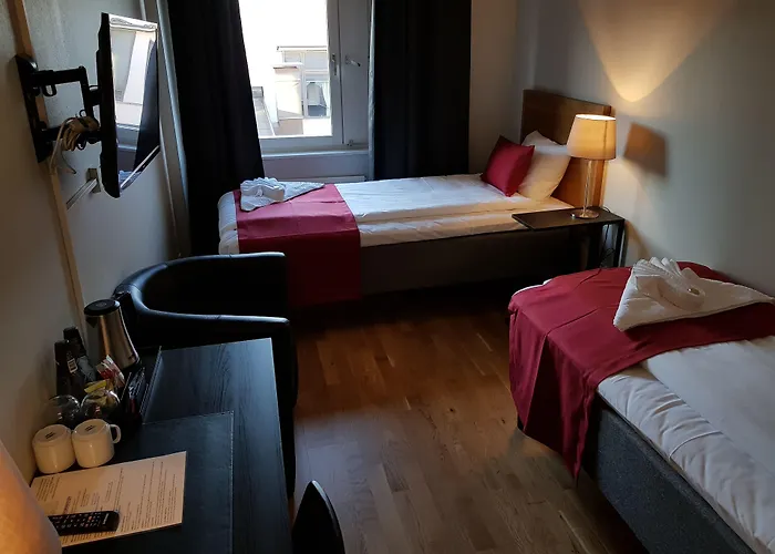 City Hotel