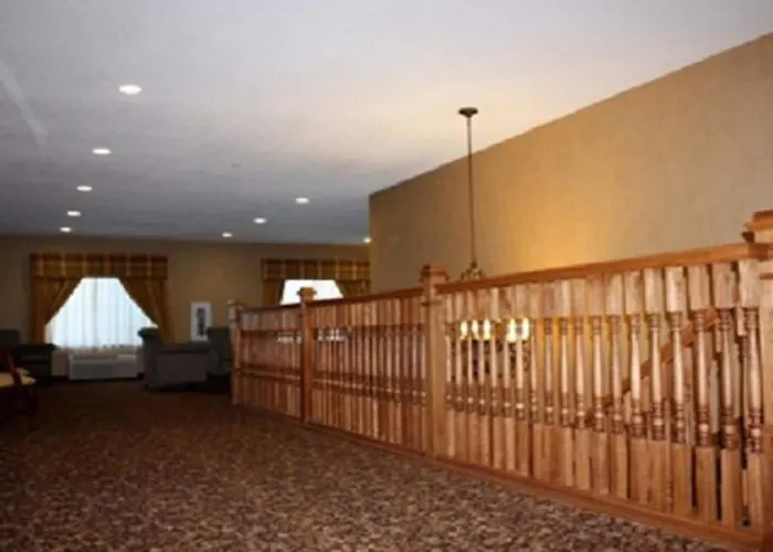 Town & Country Inn And Suites
