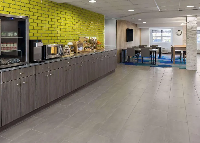 Microtel Inn&Suites Dover