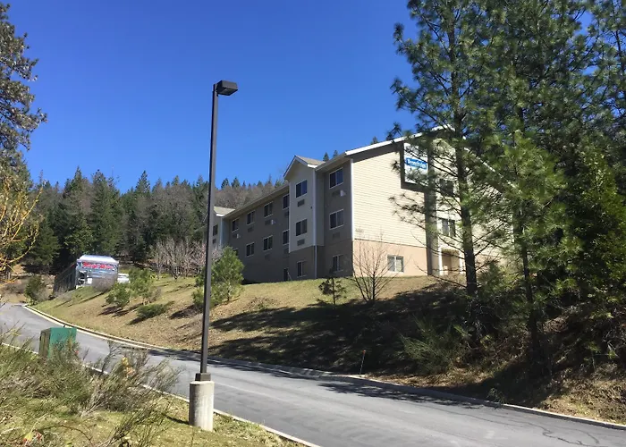 Travelodge By Wyndham Dunsmuir