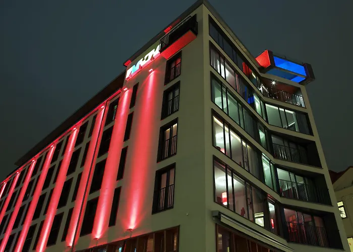 Avalon Hotel