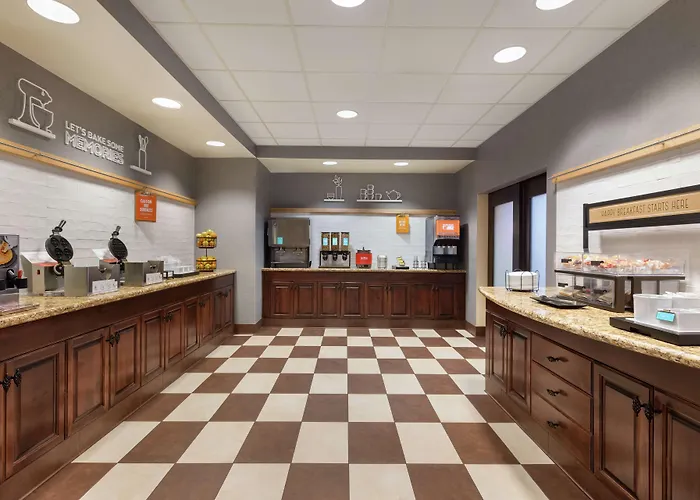 Hampton Inn & Suites Rogers