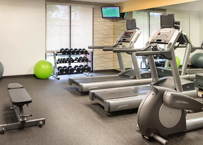 Courtyard By Marriott Denton