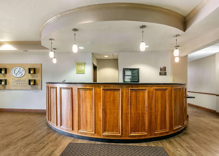 Comfort Suites Hopkinsville near Fort Campbell