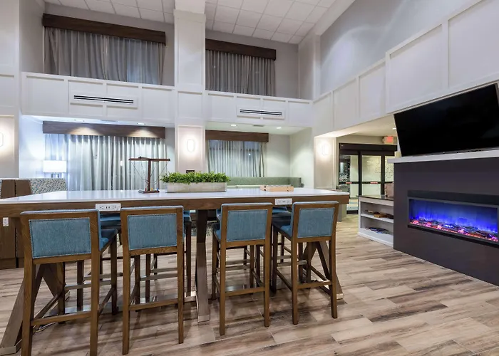 Newly Renovated-Hampton Inn & Suites Casper
