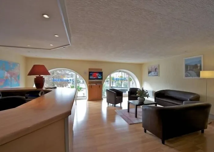Hotel Le Bourbon Pau Centre