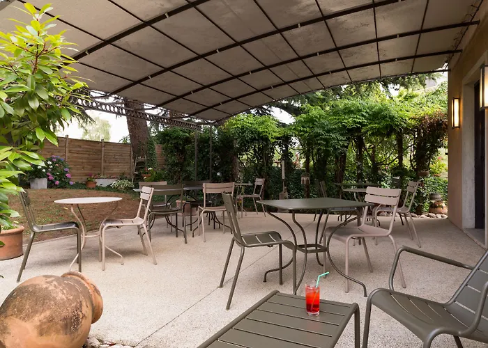 Hotel Les Amandiers