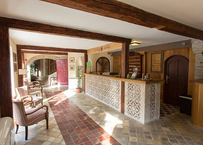 Révész Hotel, Restaurant&Rosa Spa