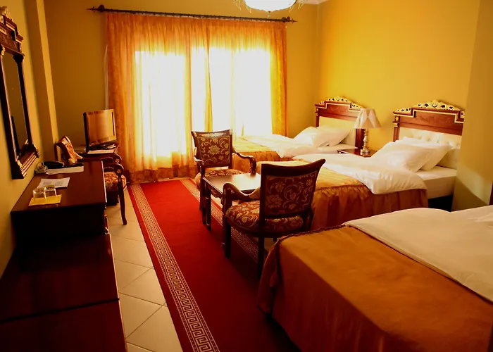 Dinasty Hotel