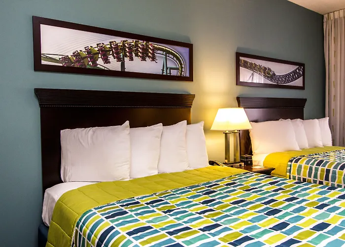 Cedar Point'S Express Hotel