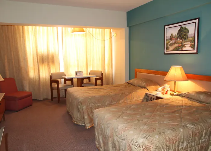 Cesar's Plaza Hotel