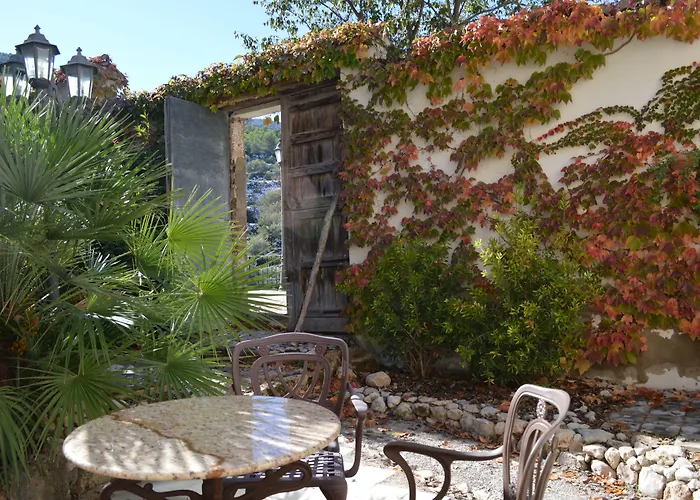 Eco Hotel con encanto Masía la Mota B&B