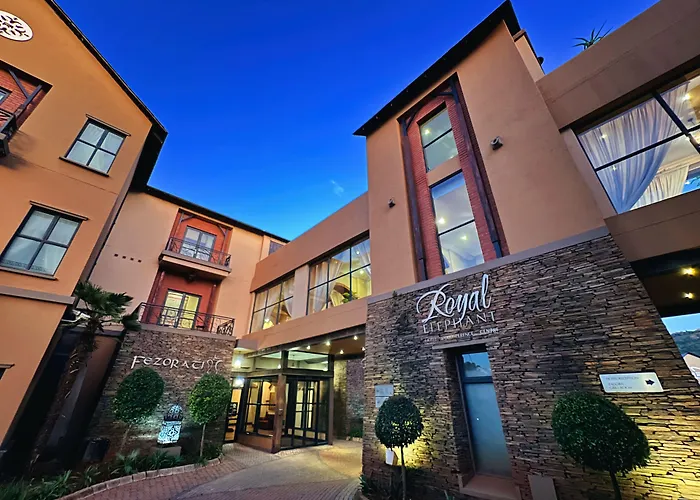 Tayfin Royale Hotel & Conference Centre