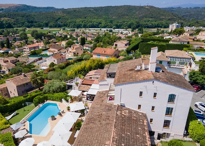 Logis Hotel Perla Riviera & Restaurant