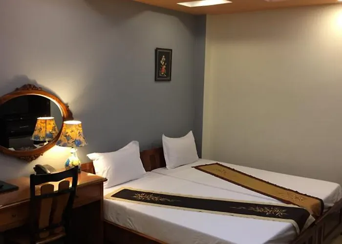 Sunny B Hotel