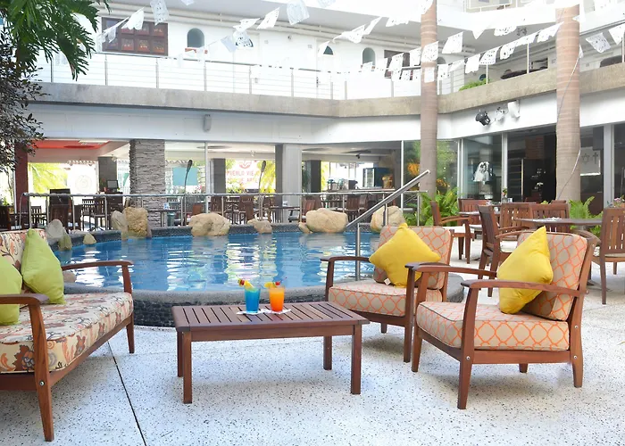 Hotel Rio Malecon