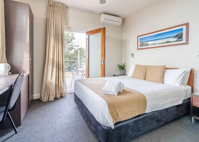 Huskisson Hotel