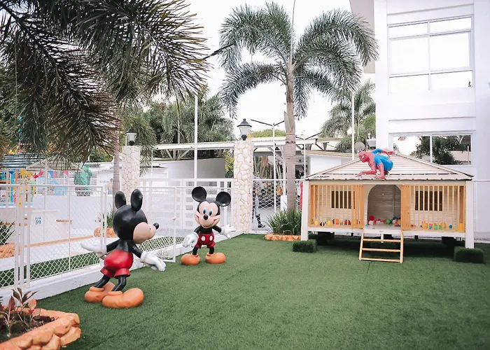 Villa Excellance Beach And Wave Pool Resort