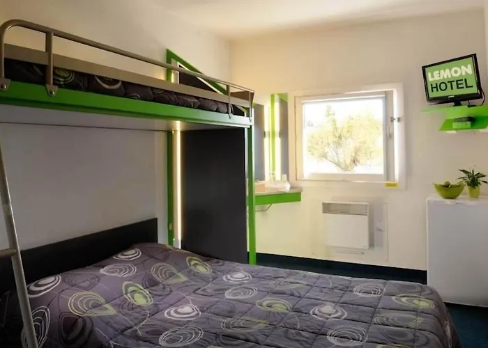 Lemon Hotel