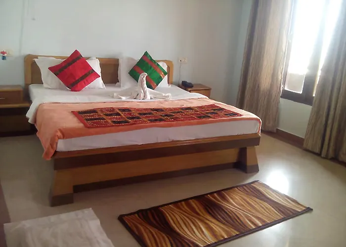 Hotel Ganesha Inn