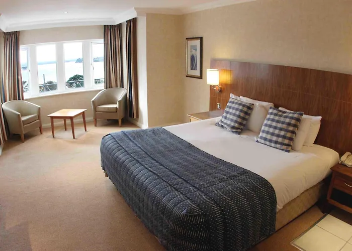 Harbour Heights Hotel