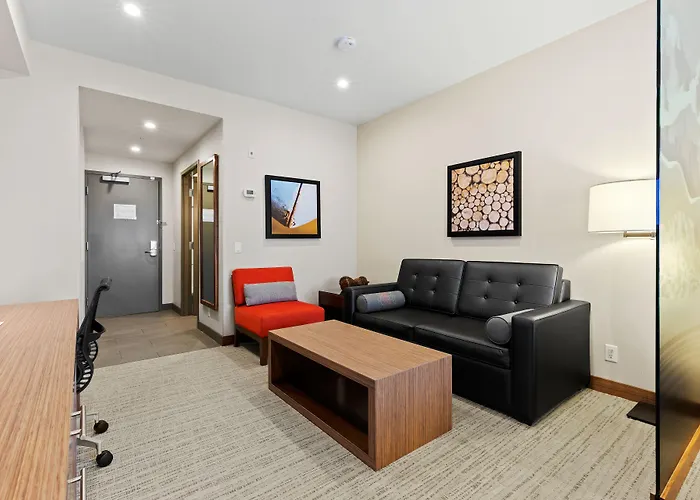 Mountain View Inn & Suites