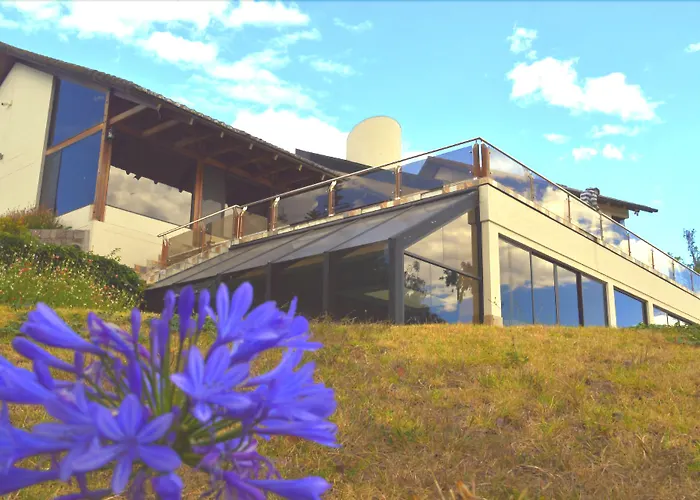 Quito Airport Suites Hotel