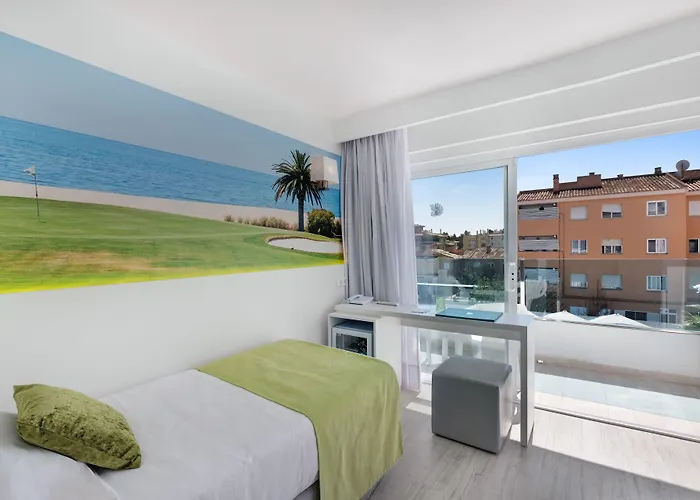 Plaza Santa Ponsa Boutique - Adults Only.