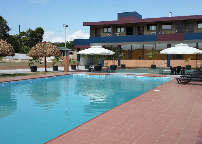 Express Inn Coronado & Camping