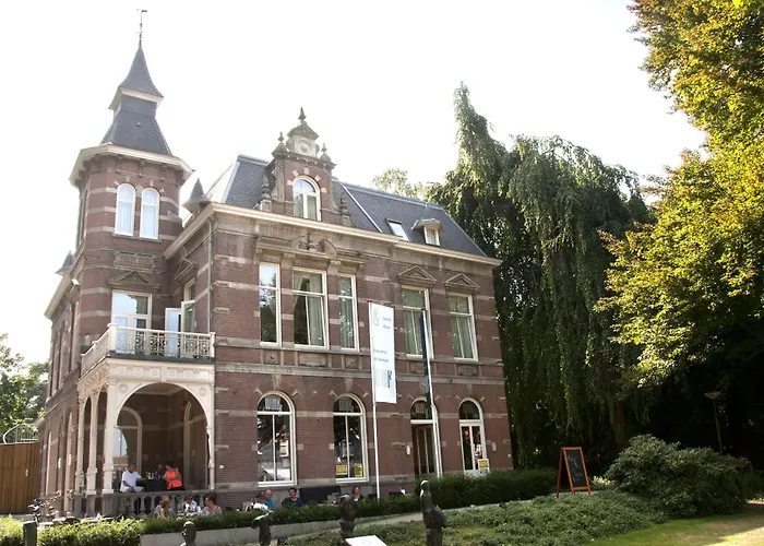 Hotel De Villa
