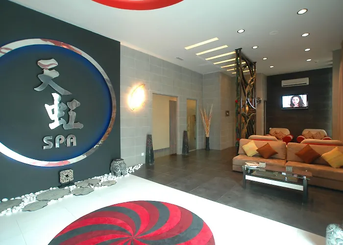 2 Inn 1 Boutique Hotel & Spa