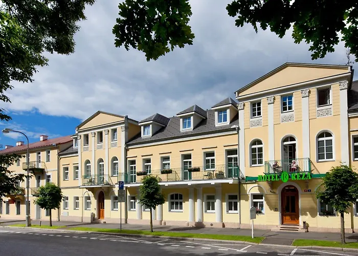 Hotel Reza
