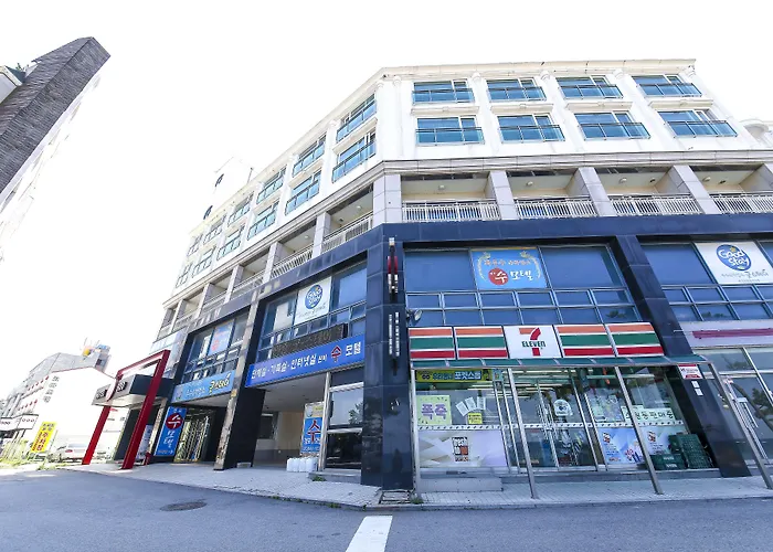 Gyeongpo Soo Hotel