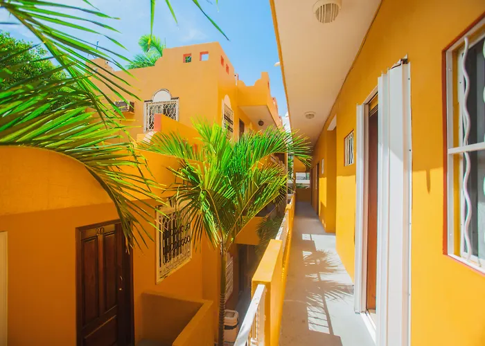 Beach House Hotel