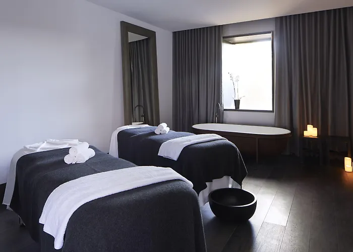 Little National Hotel Canberra
