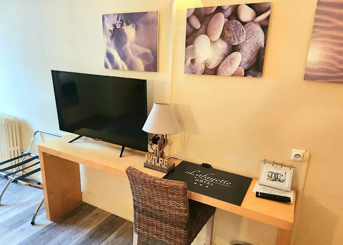 Logis Hotel Lafayette Rochefort France