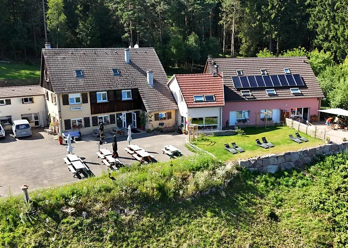 Auberge De L'Etang Du Devin