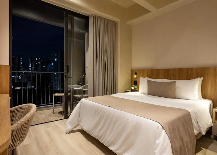 Hotel Tres Altares Sabaneta