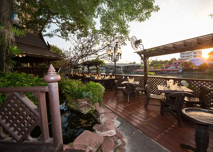 Krungsri River Hotel