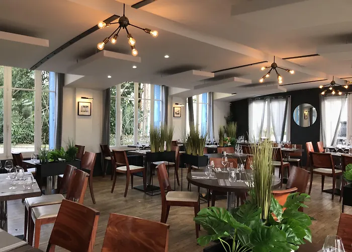 Logis Hotel & Restaurant - Les Bords De Seine