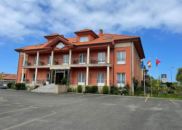Villa De Llanes