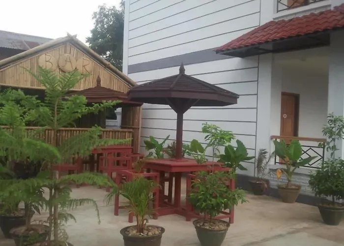 Golden Lotus Inle Hotel