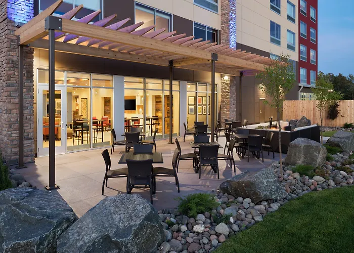 Holiday Inn Express & Suites Duluth North - Miller Hill By Ihg