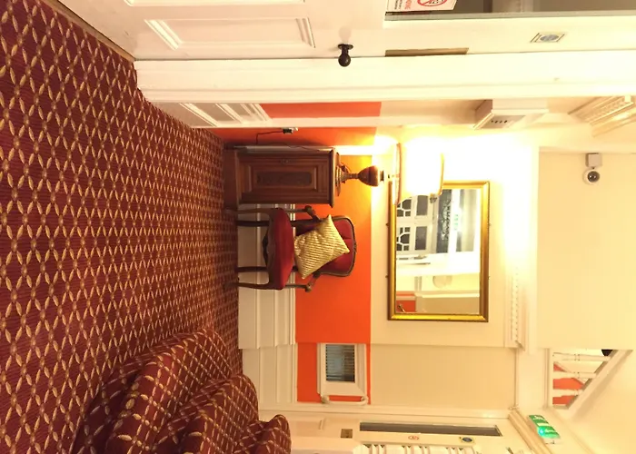 Welbeck Hotel - Close To Beach, Train Station & Southend Airport
