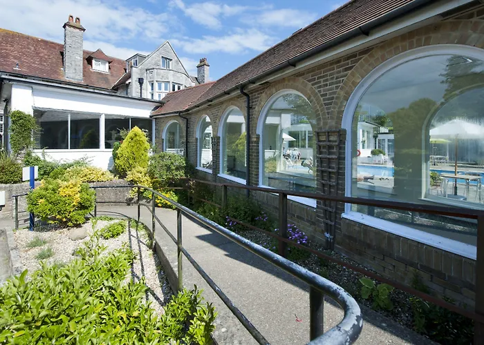 The Caledonian Island Hotel